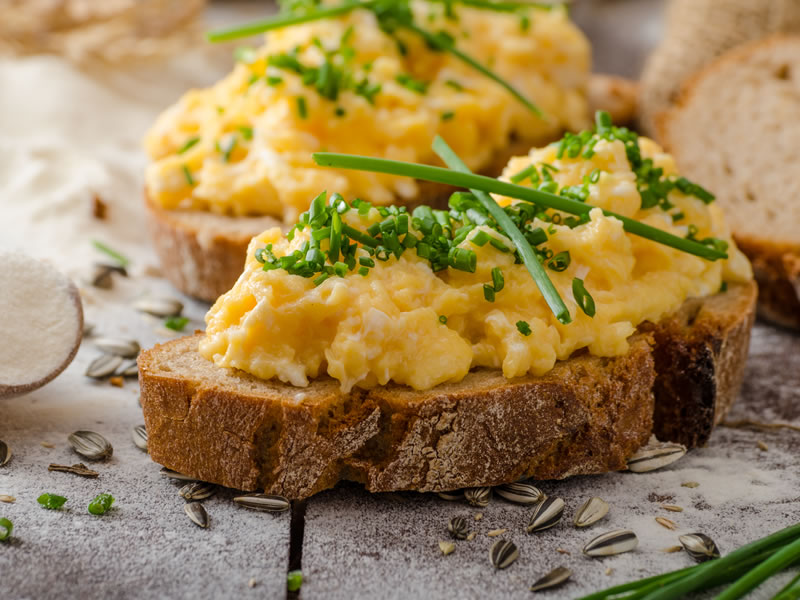 Kajgana s brokulom i rajčicom