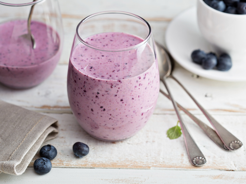 Smoothie od bobičastog voća i avokada