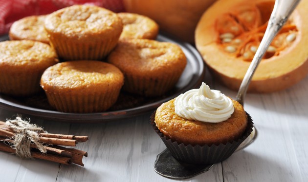 Jesenski muffini s bundevom i jabukom