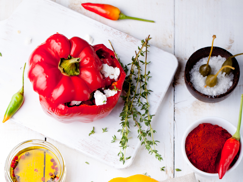 Paprike punjene kukuruzom, čilijem i sirom