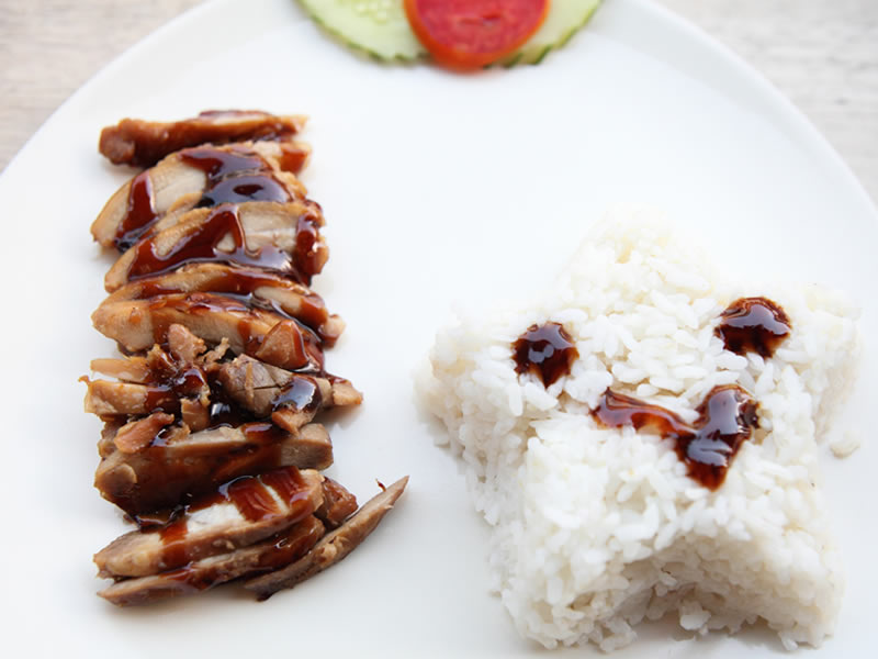 Piletina u umaku od rajčice, ružmarina i češnjaka