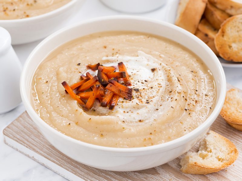 Gusta juha od slatkog krumpira i bruschetti sa češnjakom