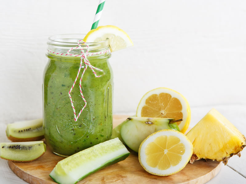 Osvježavajući smoothie od grejpa i badema