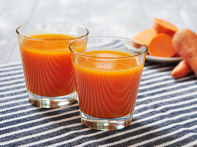 Smoothie od ananasa, mrkve i naranče