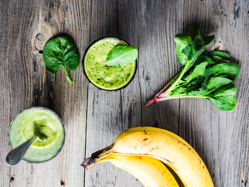 Smoothie od blitve, kruške i kurkume