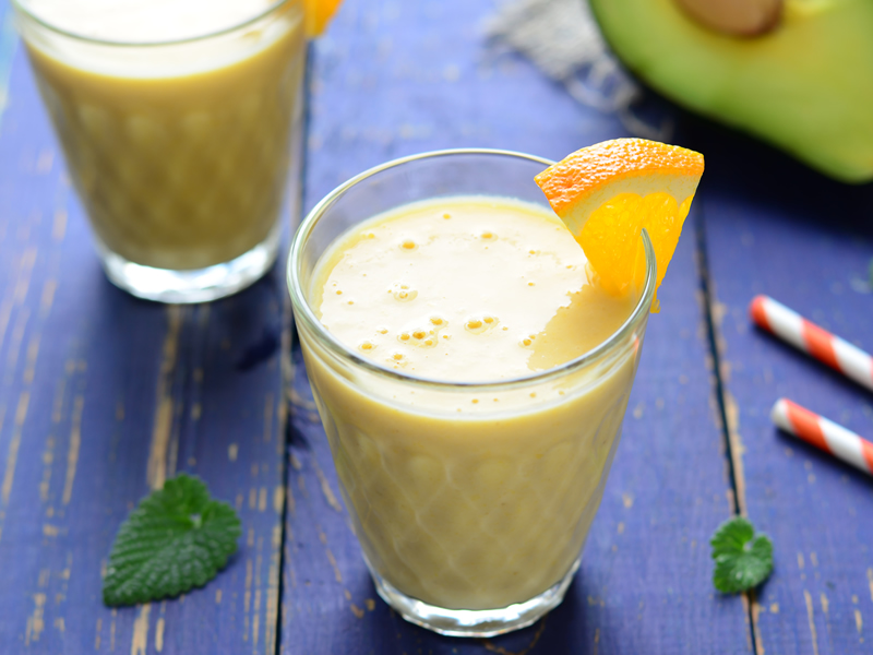 Smoothie od naranče i kokosa