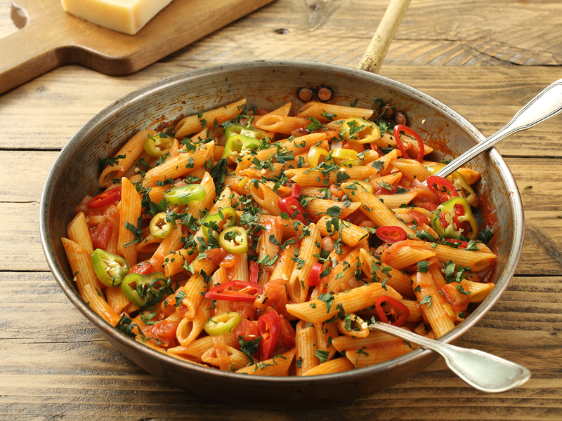 Tjestenina s chorizo kobasicom i čilijem