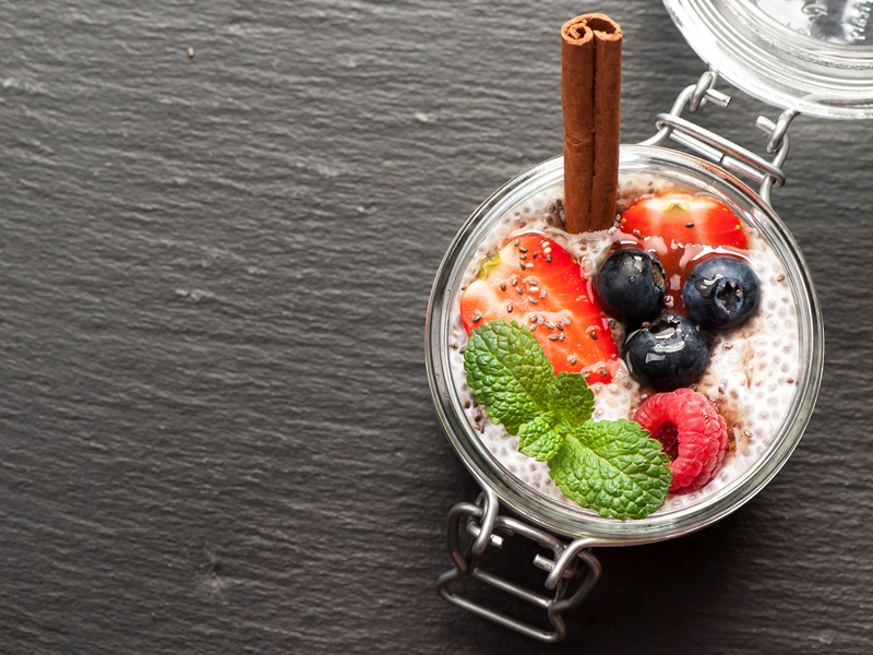 Puding od chia sjemenki i kakija