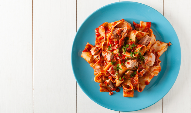 Tjestenina u umaku od tune i rajčice