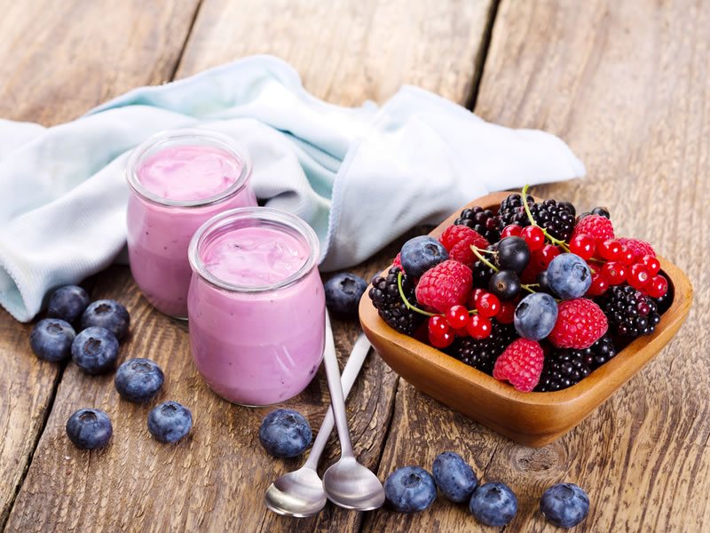 Smoothie od banane i bobičastog voća