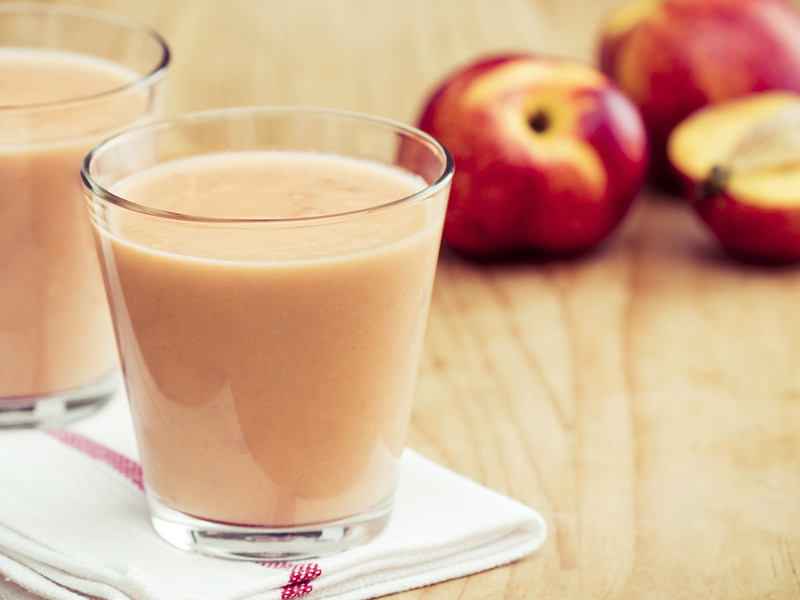 Smoothie od breskve i lanenin sjemenki