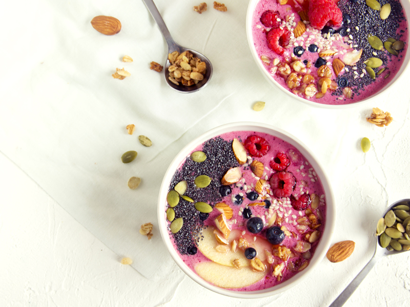 Ukusna kaša od jabuka i borovnica