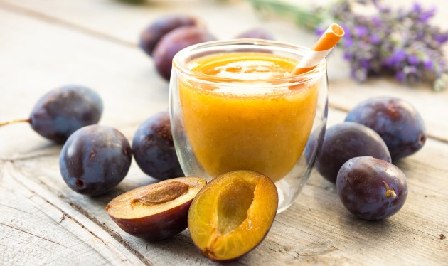 Smoothie od šljiva i lješnjaka