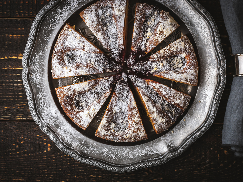 Čokoladni kolač s voćem