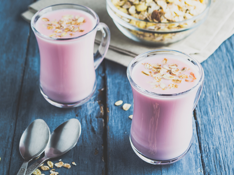 Smoothie od zelenog čaja, bobičastog voća i svježih krastavaca