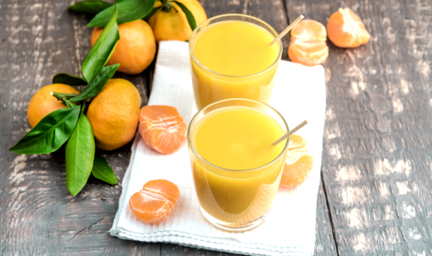 Smoothie od mrkve, mandarine i jabuke