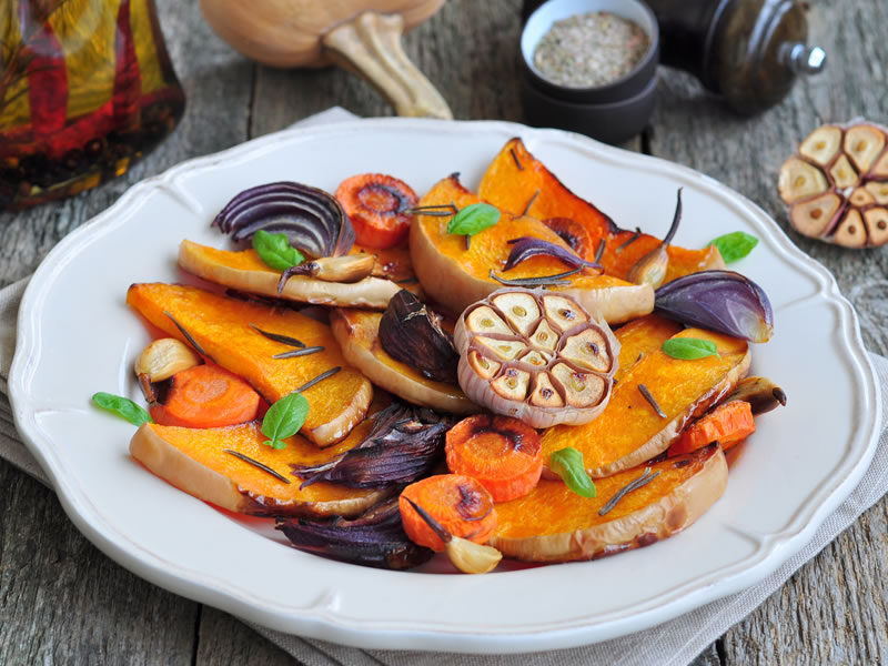 Pečena bundeva s gljivama i škampima