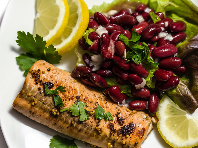 Salata od crnog graha i avokada