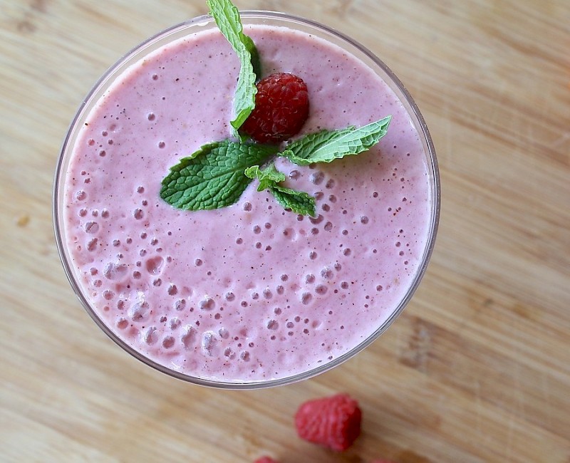 Detoksikacijski smoothie od borovnica i malina