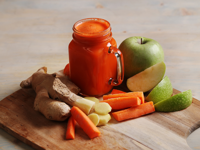 Smoothie od jabuke, mrkve i đumbira