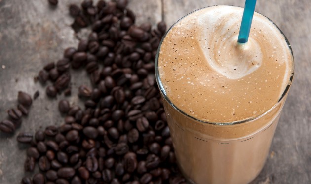 Smoothie od kave i badema za podizanje energije