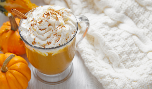 Topli napitak s bundevom i bijelom čokoladom