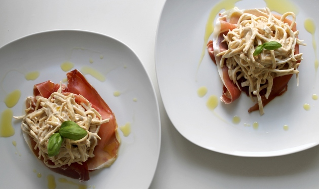 Salata od celera s pršutom