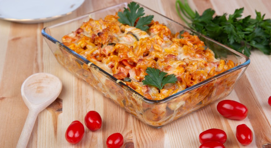 Zapečena tjestenina s rajčicom i špinatom