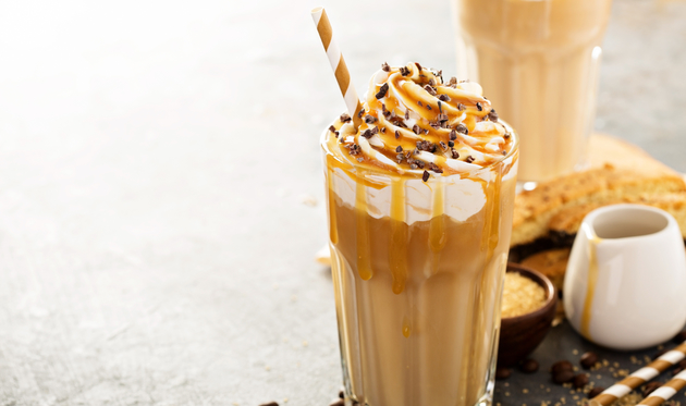 Ledena kava sa sladoledom od vanilije