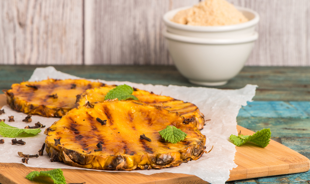 Prženi ananas s kokosom