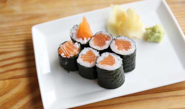 Jednostavan sushi s tunom