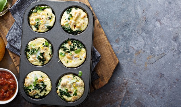 Proteinski muffini s jajima, gljivama i keljom