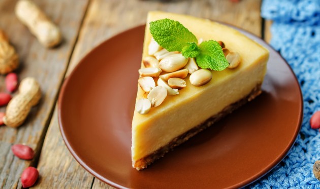 Cheesecake s kikiriki maslacem bez pečenja