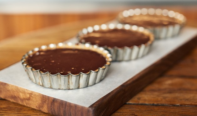 Veganski tart s prahom od Reishi gljiva i čokoladom