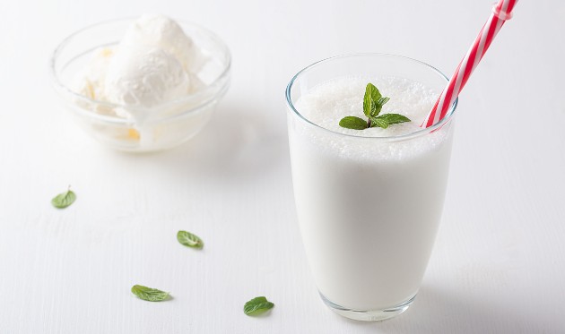 Smoothie od jogurta i mente